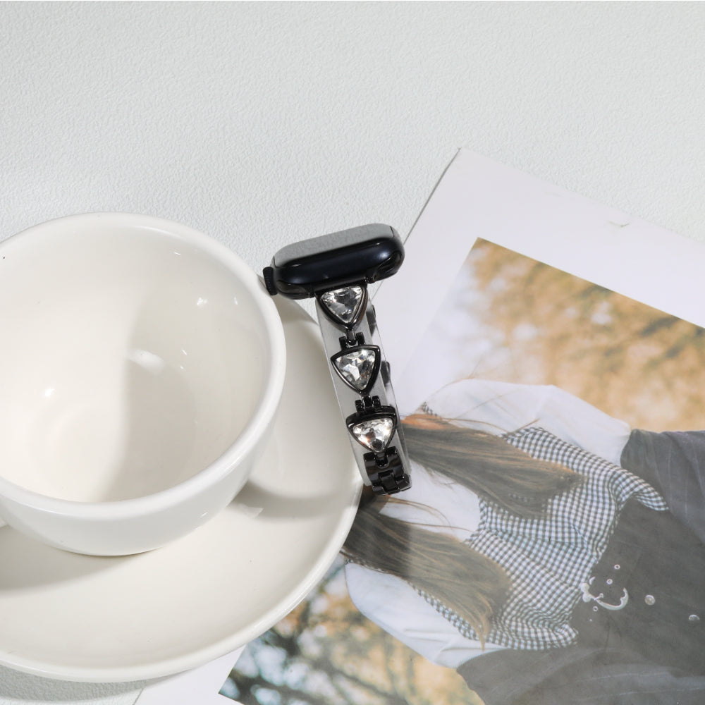 Williane Skiva Triangular Diamond Apple Watch Strap