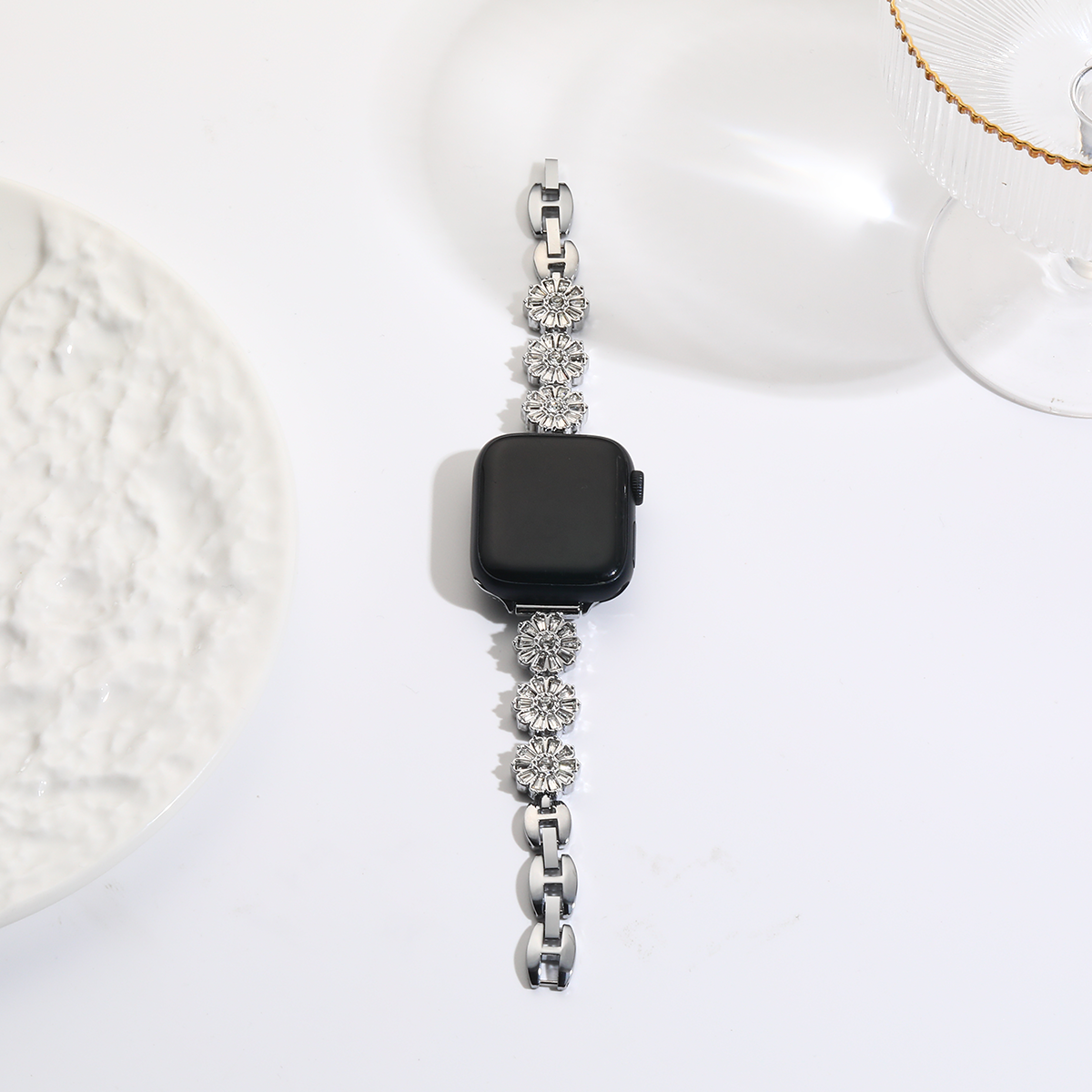 Williane Skiva Daisy Diamond Apple Watch Strap