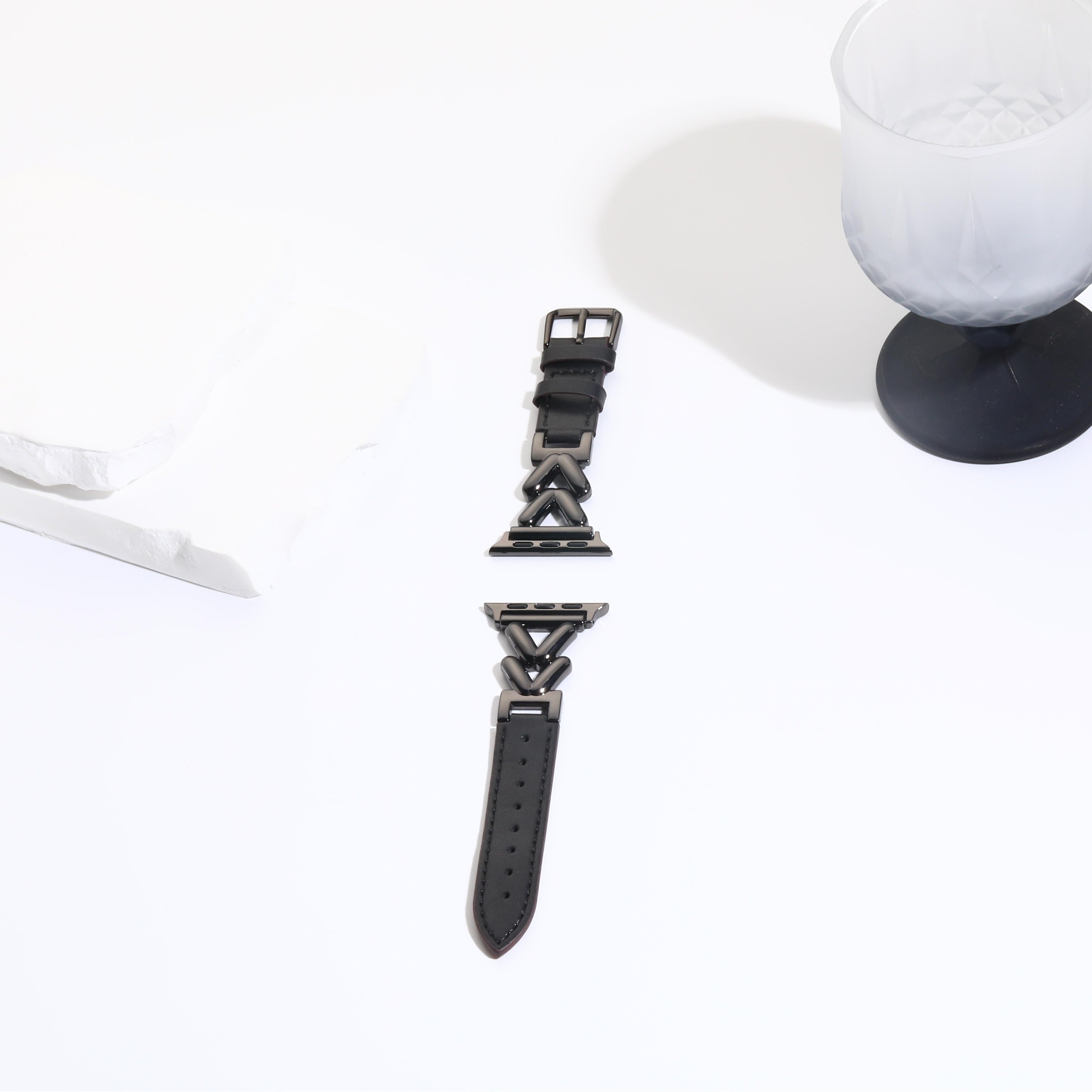 Williane Skiva Belt Love Chain Apple Watch Strap