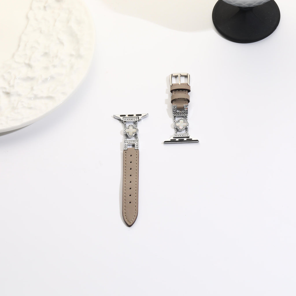 Williane Skiva Leather Clover Strap Elegant Metal Apple Watch Strap