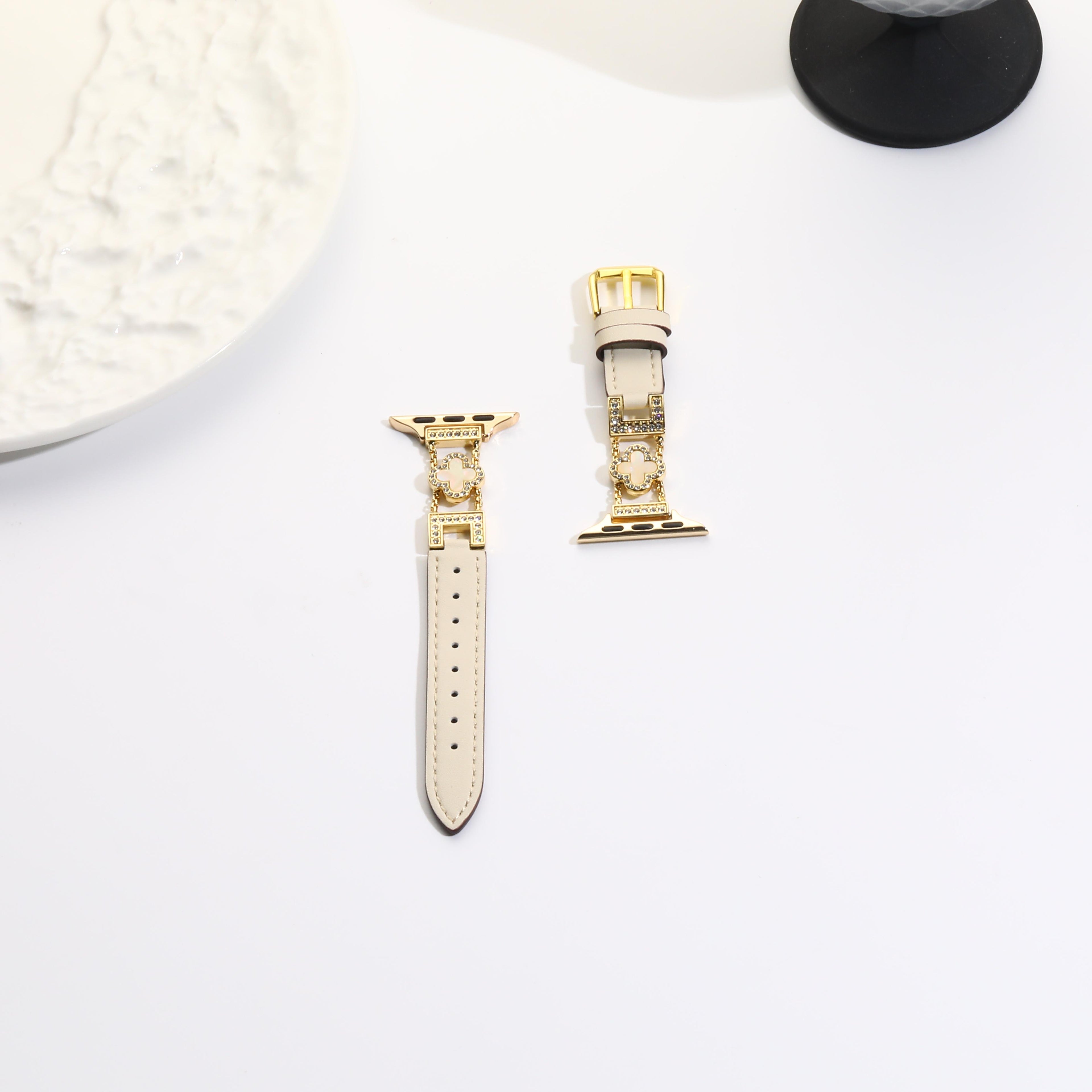 Williane Skiva Leather Clover Strap Elegant Metal Apple Watch Strap