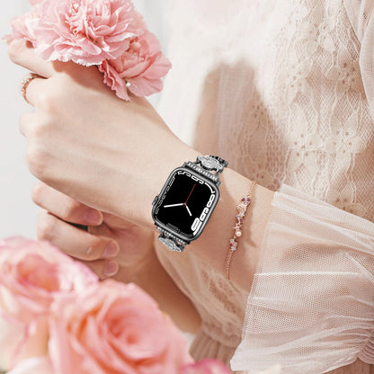 Williane Skiva  White Shell Clover Slim Metal Bracelet Apple Watch Strap