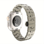 Williane Skiva Traveling Around The World Apple Watch Strap